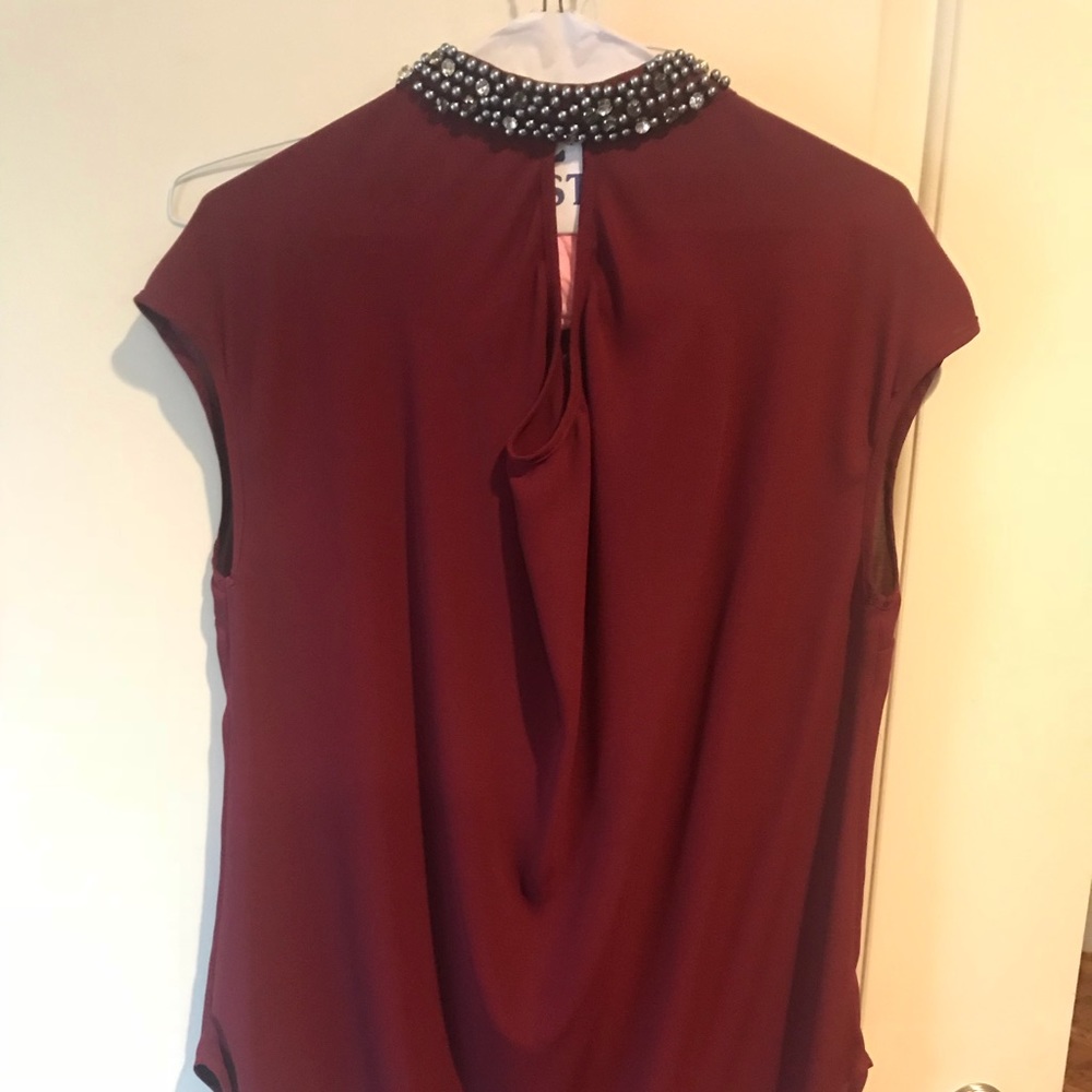 Burgundy sleeve less top